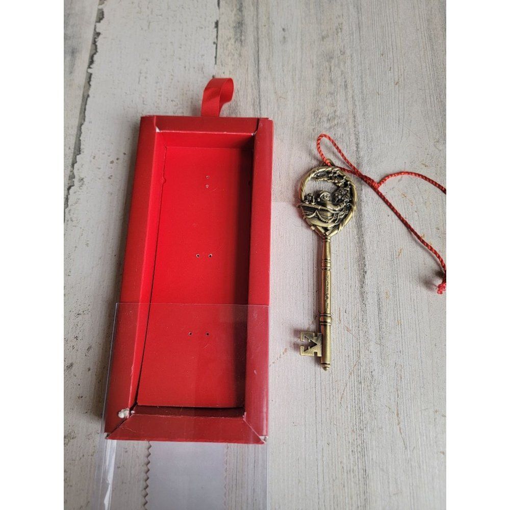 Hallmark 2006 magic key for Santa ornament‎ Xmas